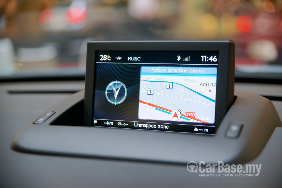 Peugeot 5008 Mk1 Facelift (2014) Interior