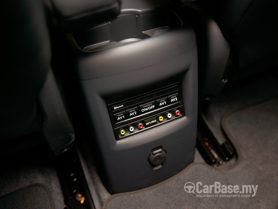 Peugeot 5008 Mk1 Facelift (2014) Interior