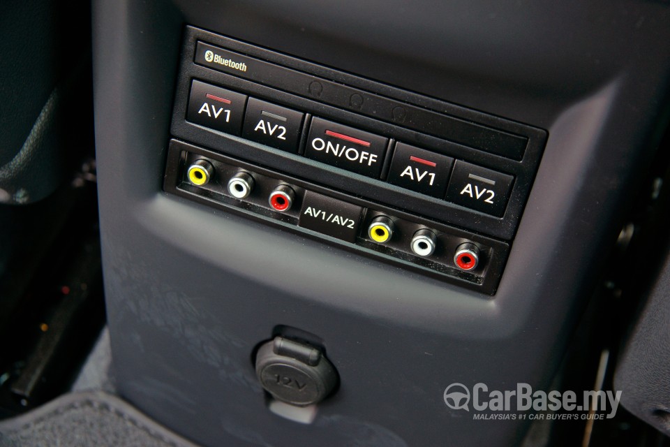 Peugeot 5008 Mk1 Facelift (2014) Interior