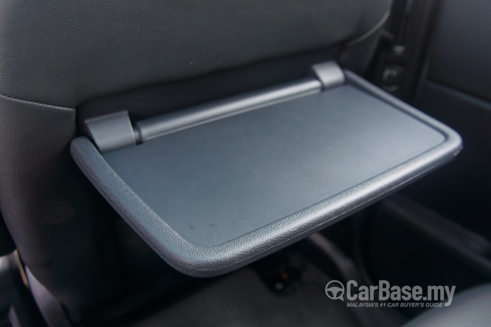 Peugeot 5008 Mk1 Facelift (2014) Interior