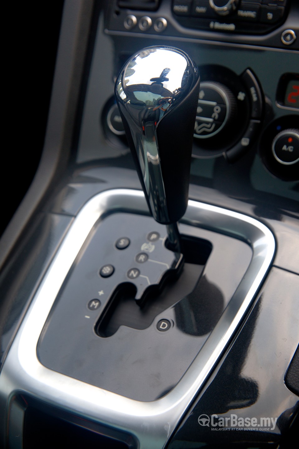 Peugeot 5008 Mk1 Facelift (2014) Interior