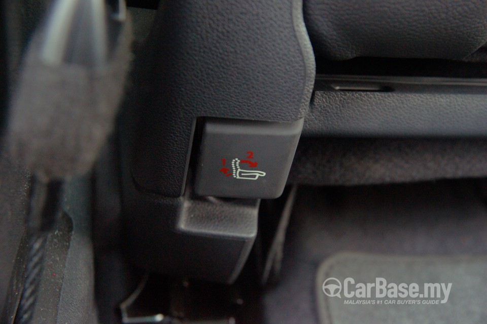 Peugeot 5008 Mk1 Facelift (2014) Interior
