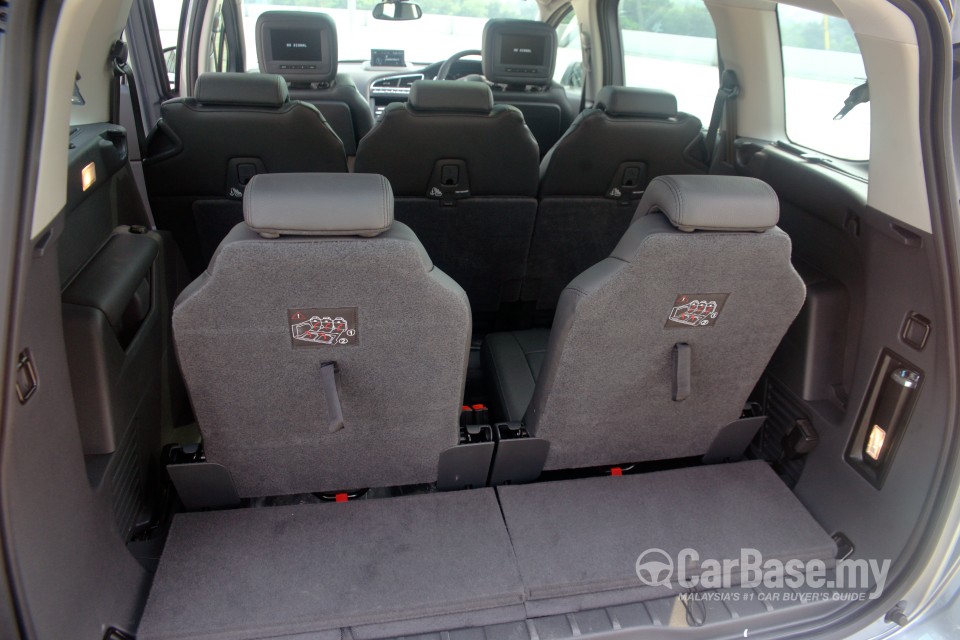 Peugeot 5008 Mk1 Facelift (2014) Interior