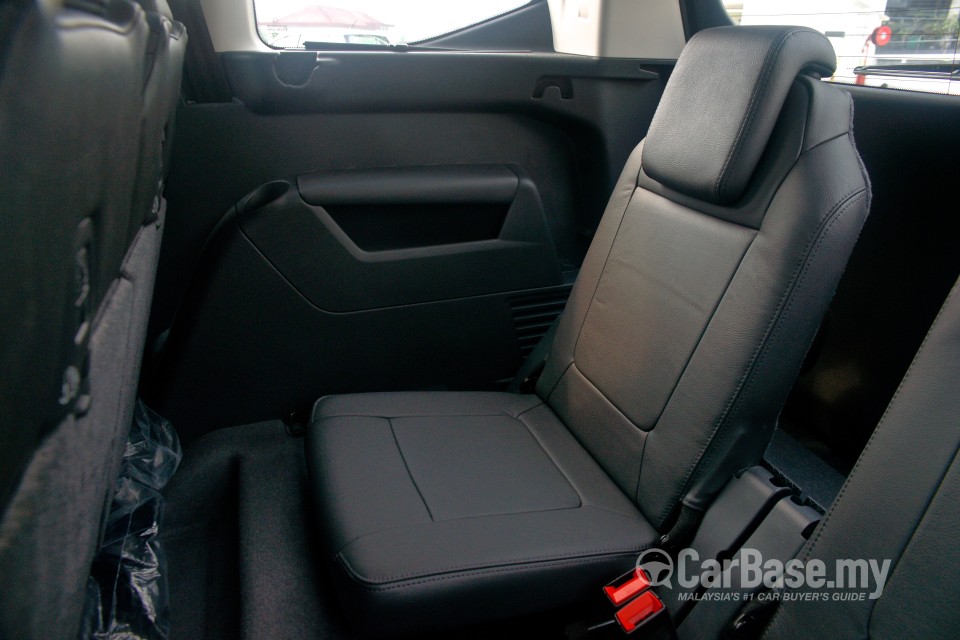Peugeot 5008 Mk1 Facelift (2014) Interior