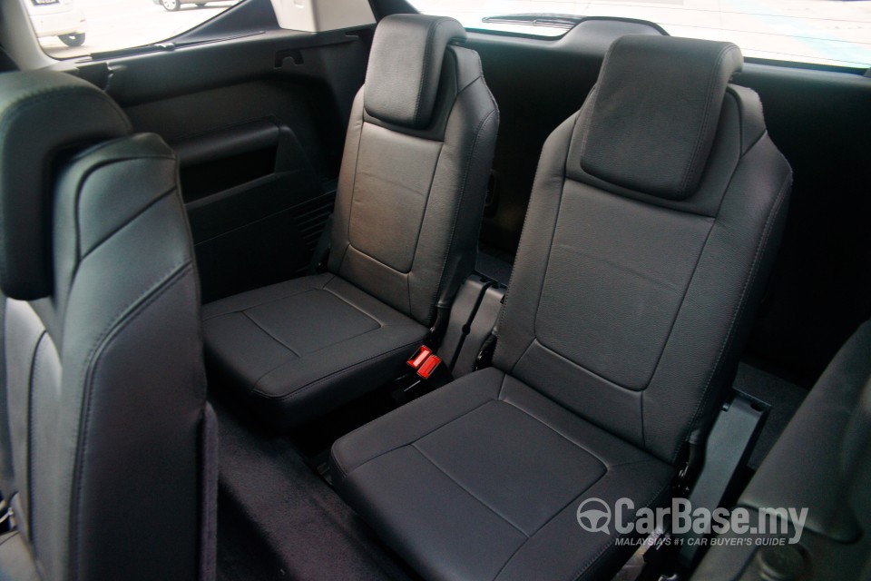 Peugeot 5008 Mk1 Facelift (2014) Interior