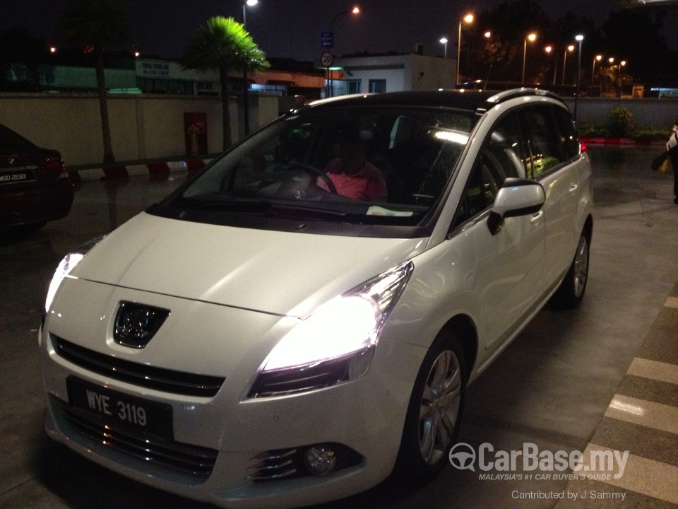 Peugeot 5008 Mk1 Facelift (2014) User