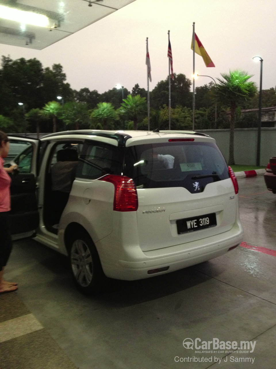 Peugeot 5008 Mk1 Facelift (2014) User