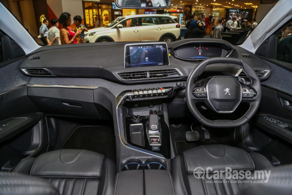 Peugeot 5008 P87 (2018) Interior