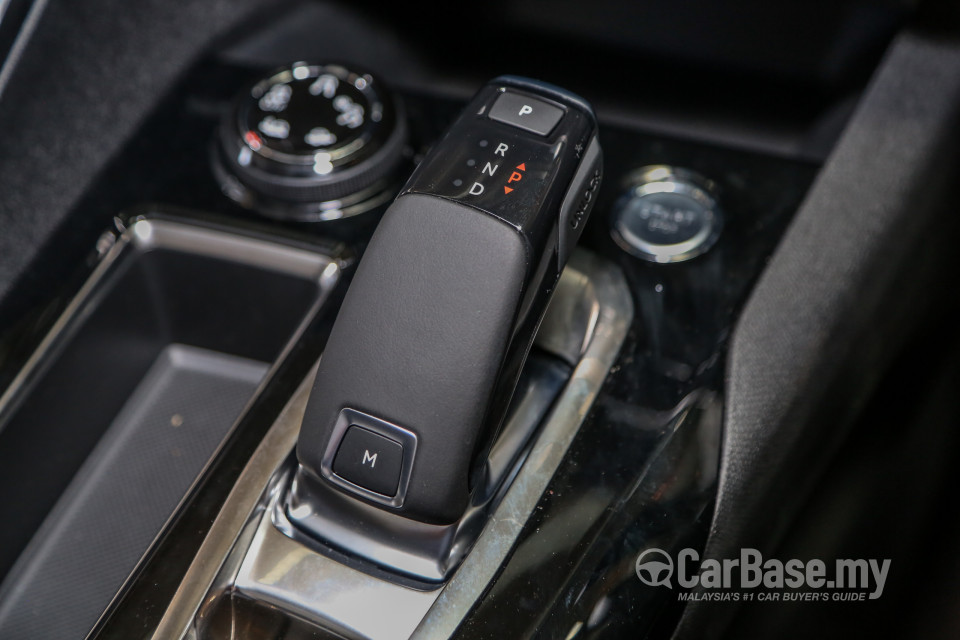 Peugeot 5008 P87 (2018) Interior