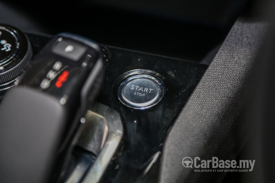 Peugeot 5008 P87 (2018) Interior