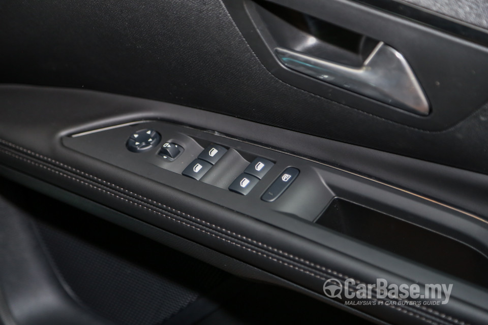 Peugeot 5008 P87 (2018) Interior