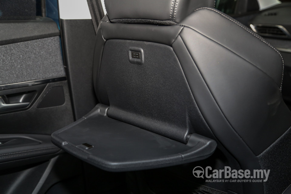 Peugeot 5008 P87 (2018) Interior