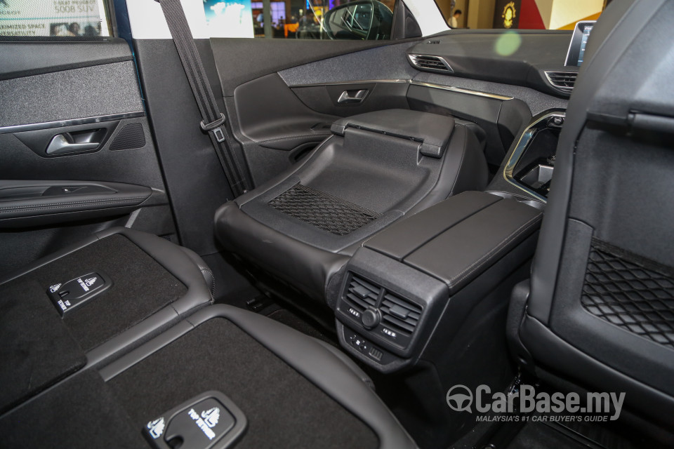 Peugeot 5008 P87 (2018) Interior