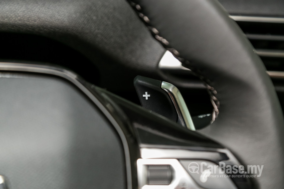 Peugeot 5008 P87 (2018) Interior