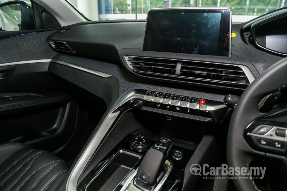 Peugeot 5008 P87 (2018) Interior