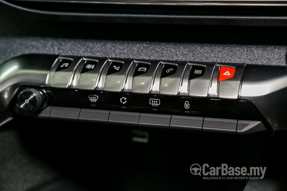 Peugeot 5008 P87 (2018) Interior