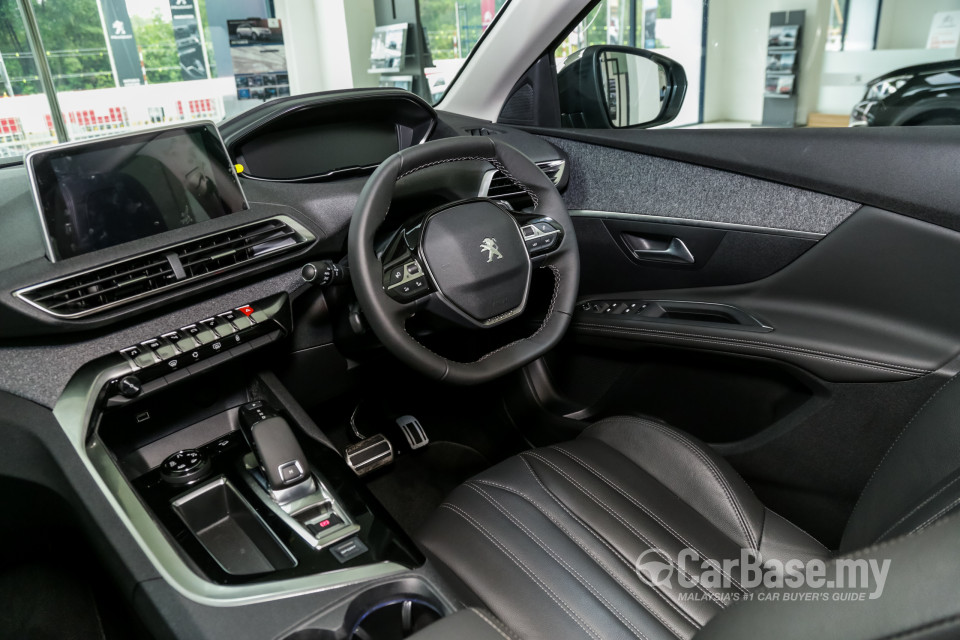 Peugeot 5008 P87 (2018) Interior