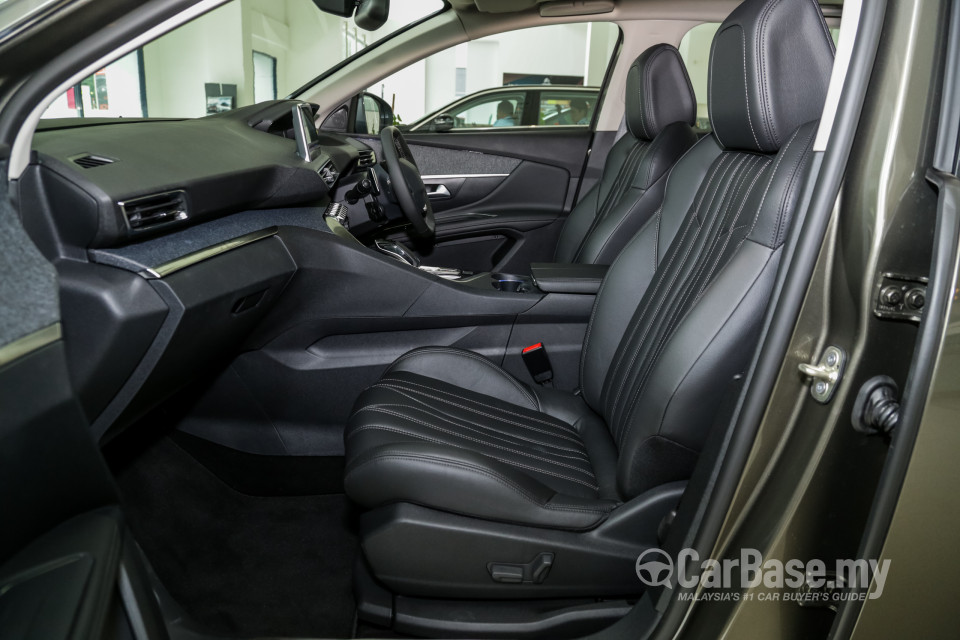 Peugeot 5008 P87 (2018) Interior