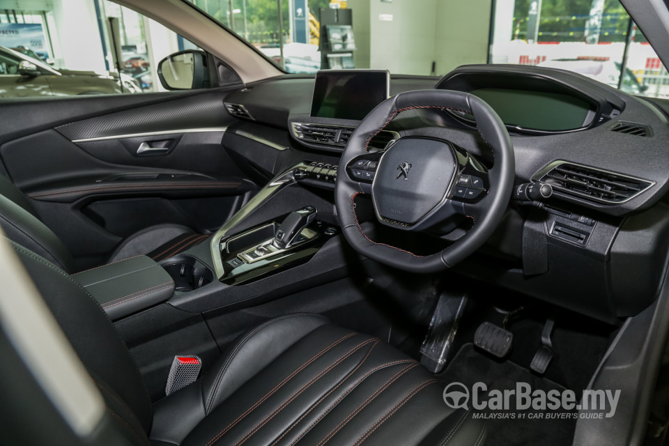 Peugeot 5008 P87 (2018) Interior
