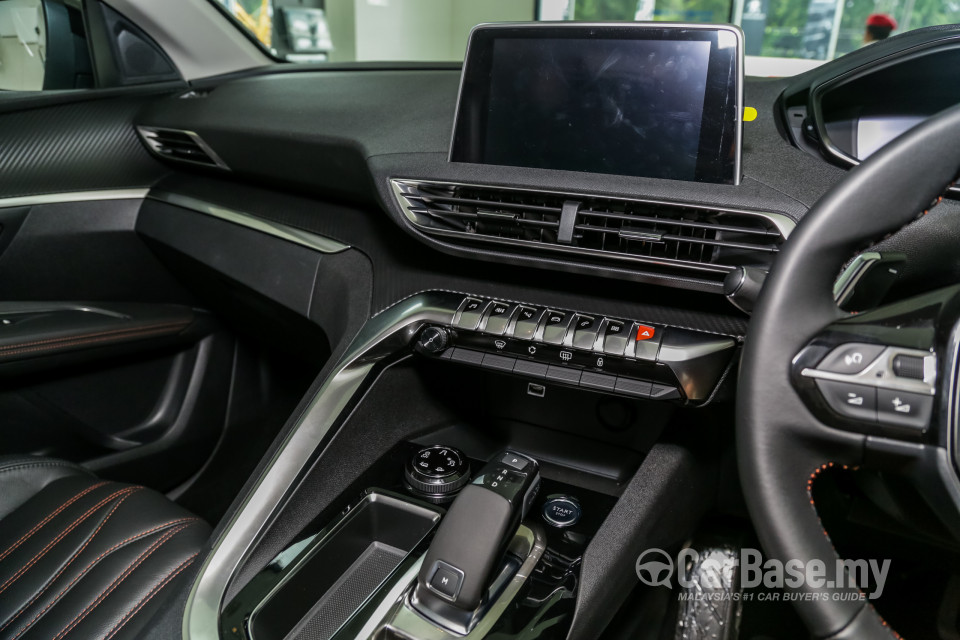 Peugeot 5008 P87 (2018) Interior