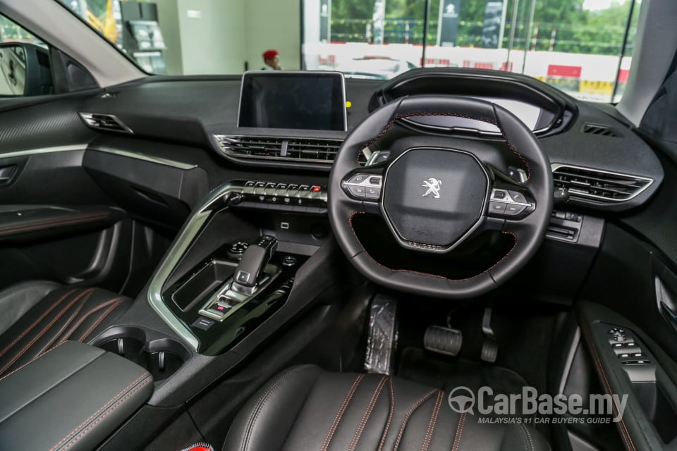 Peugeot 5008 P87 (2018) Interior