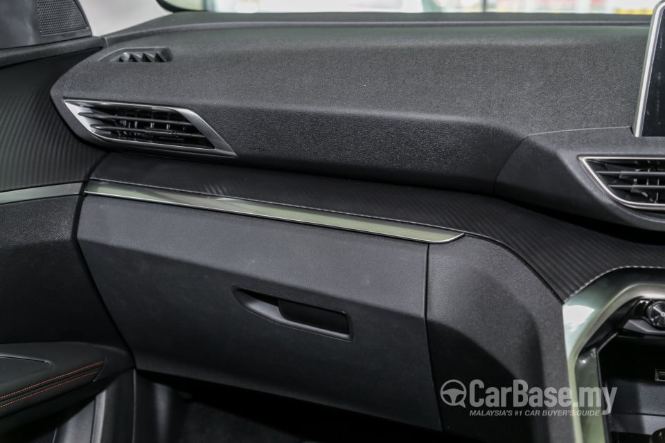 Peugeot 5008 P87 (2018) Interior