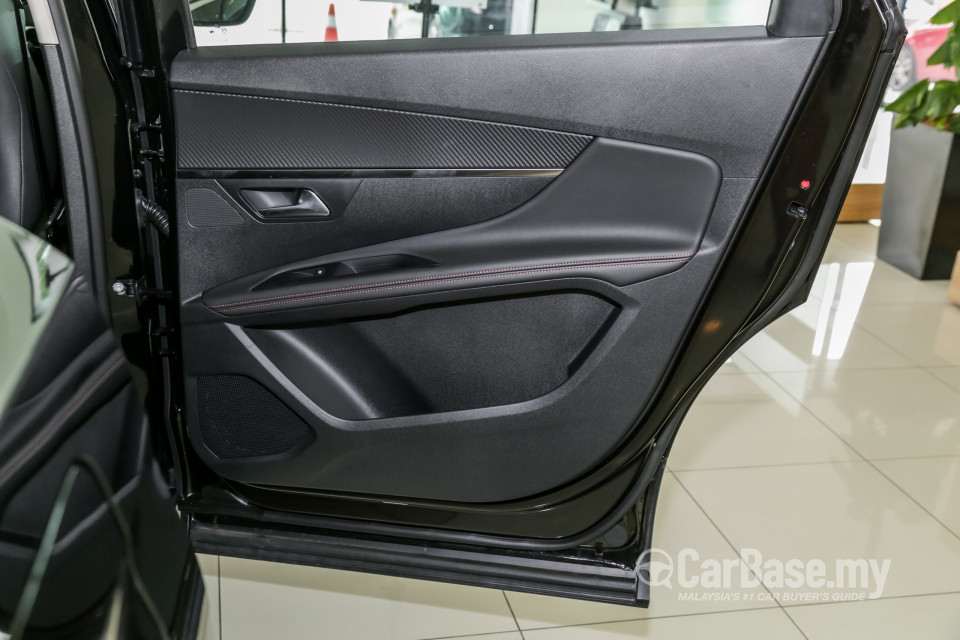 Peugeot 5008 P87 (2018) Interior
