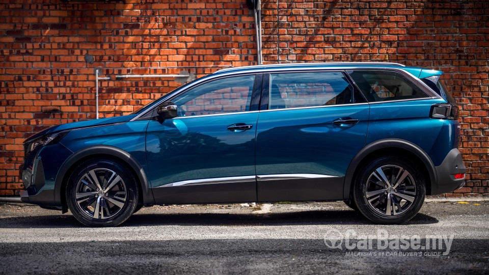 Peugeot 5008 P87 Facelift (2021) Exterior