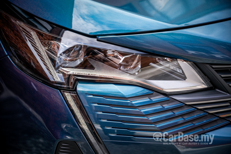 Peugeot 5008 P87 Facelift (2021) Exterior