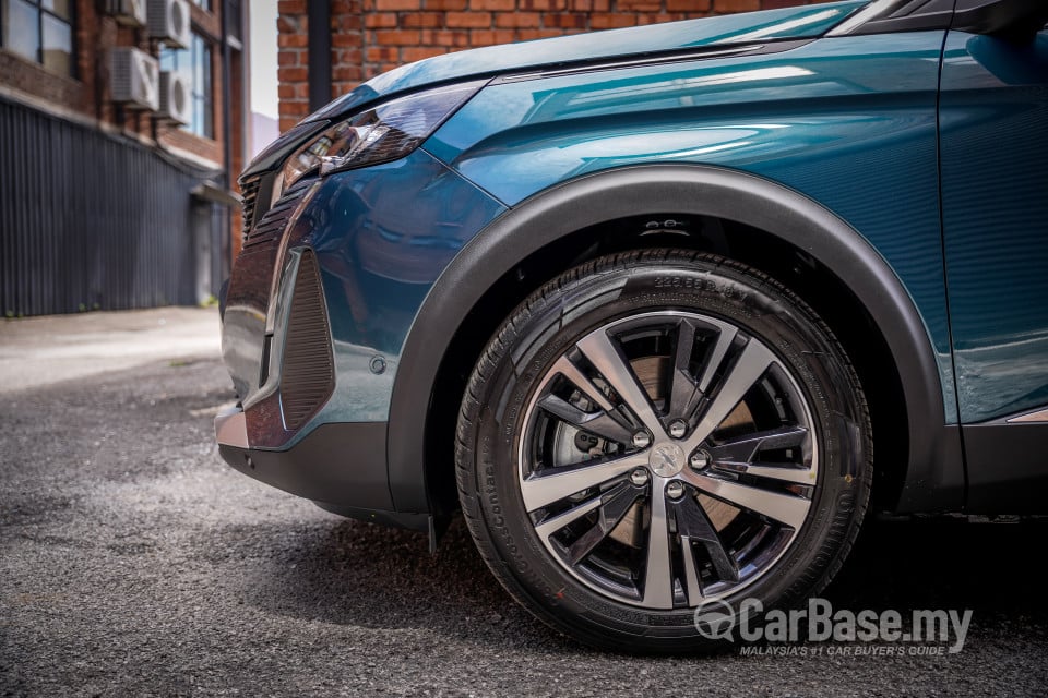 Peugeot 5008 P87 Facelift (2021) Exterior
