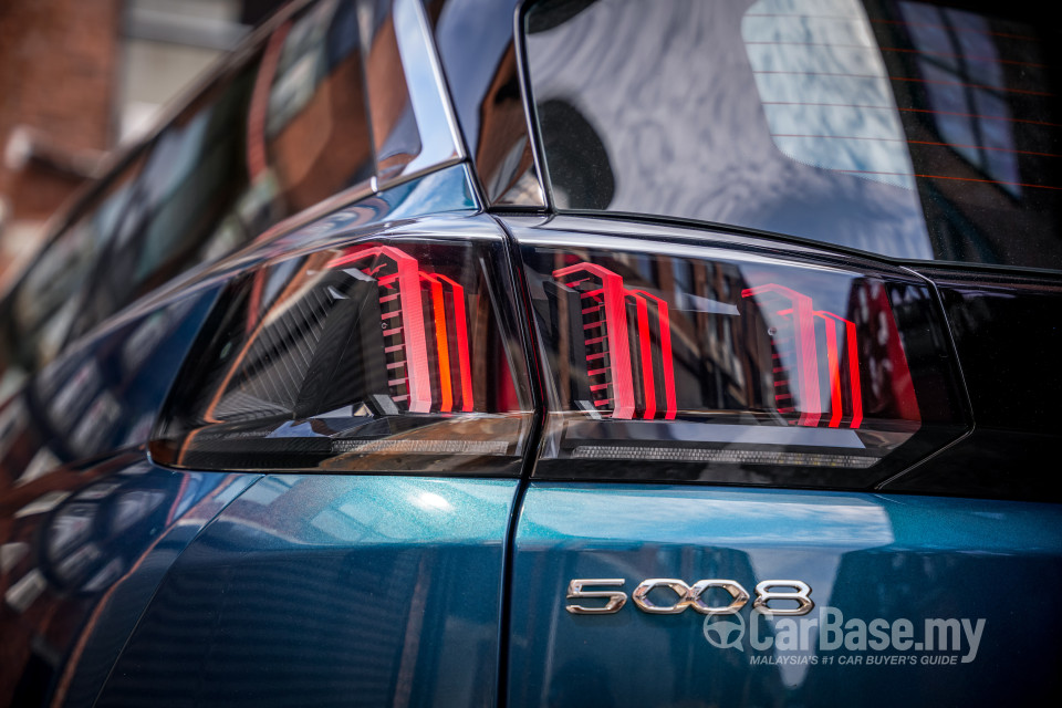 Peugeot 5008 P87 Facelift (2021) Exterior