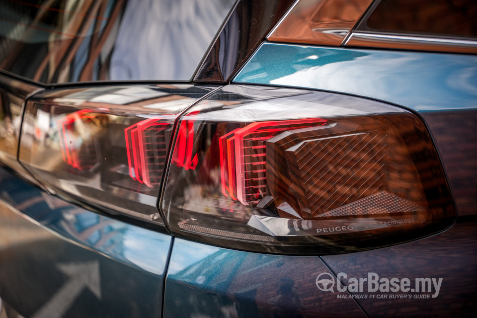 Peugeot 5008 P87 Facelift (2021) Exterior