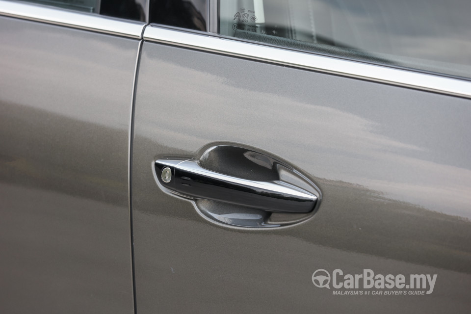 Peugeot 5008 P87 Facelift (2021) Exterior