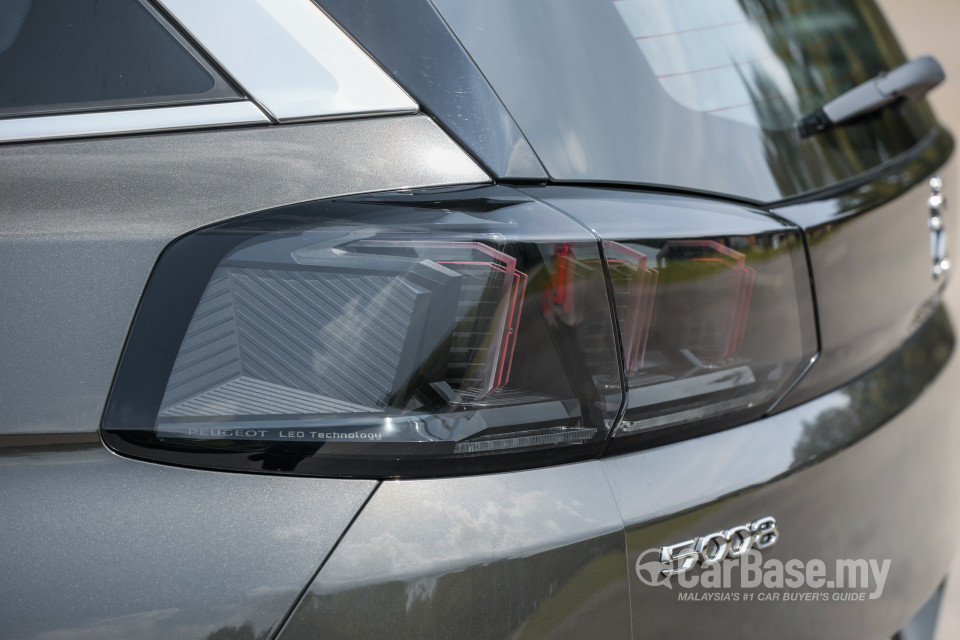 Peugeot 5008 P87 Facelift (2021) Exterior