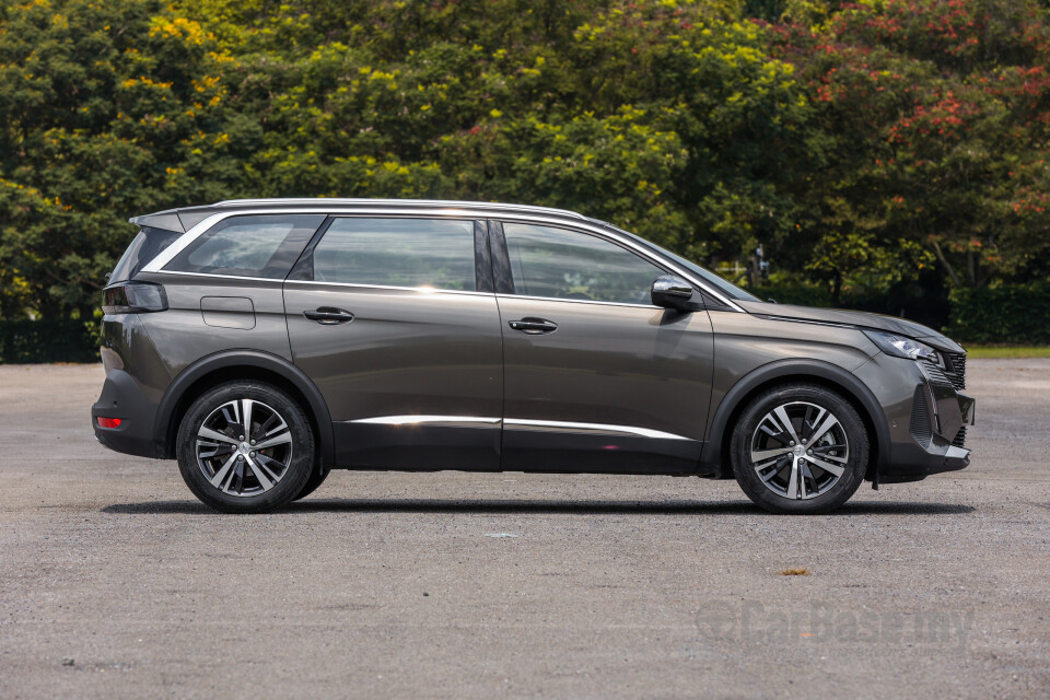 Peugeot 5008 P87 Facelift (2021) Exterior
