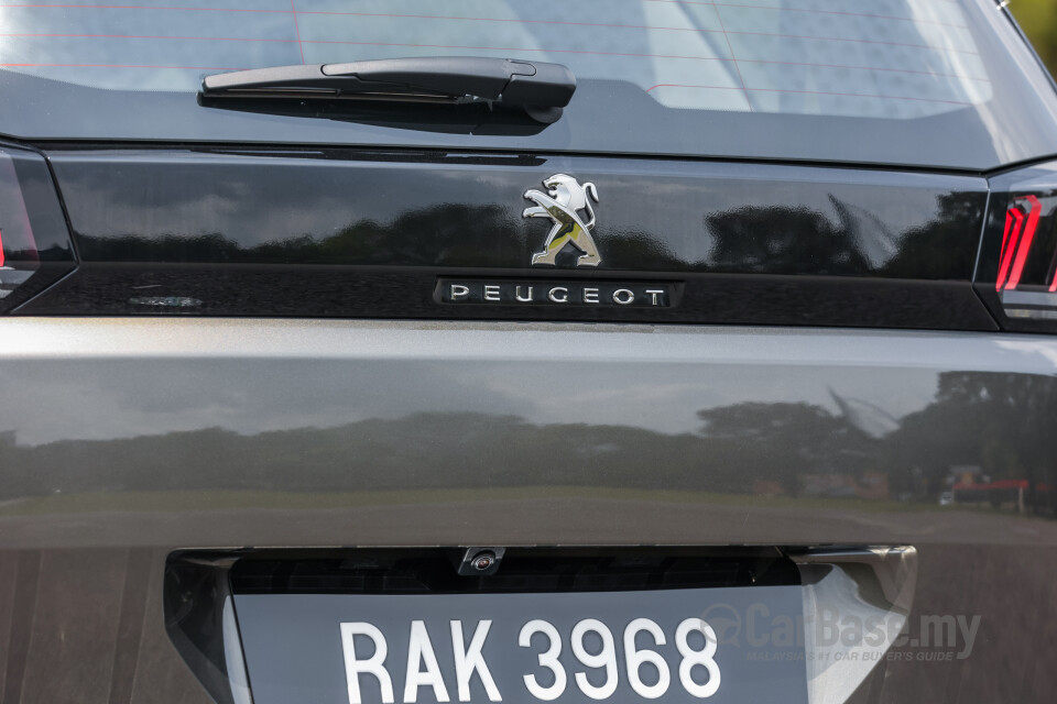 Peugeot 5008 P87 Facelift (2021) Exterior