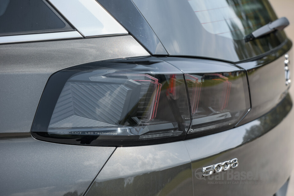 Peugeot 5008 P87 Facelift (2021) Exterior