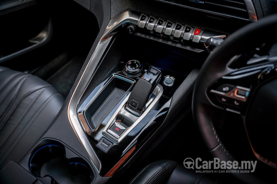 Peugeot 5008 P87 Facelift (2021) Interior