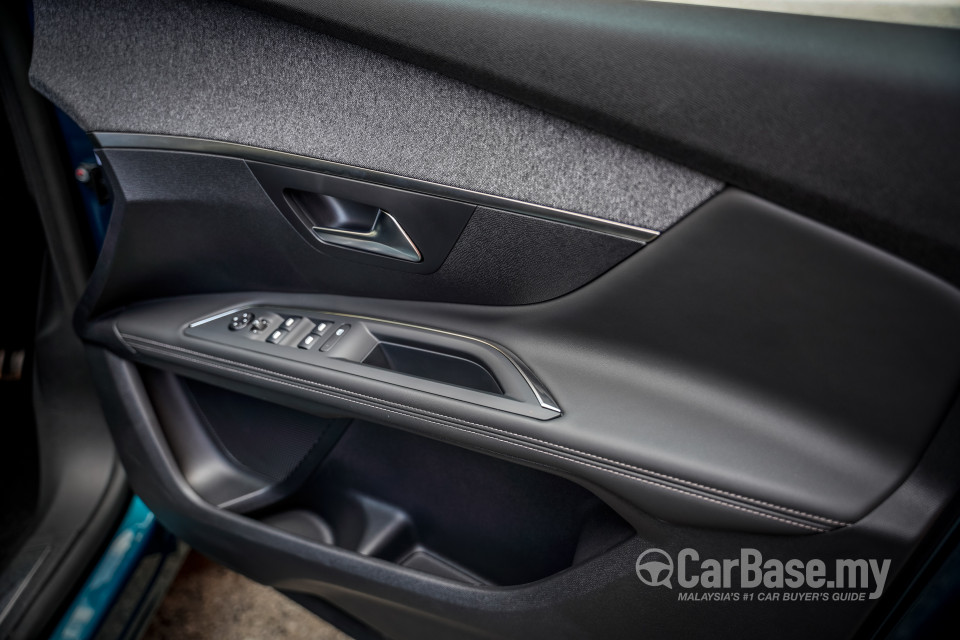 Peugeot 5008 P87 Facelift (2021) Interior