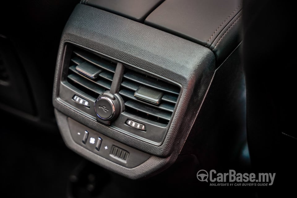 Peugeot 5008 P87 Facelift (2021) Interior