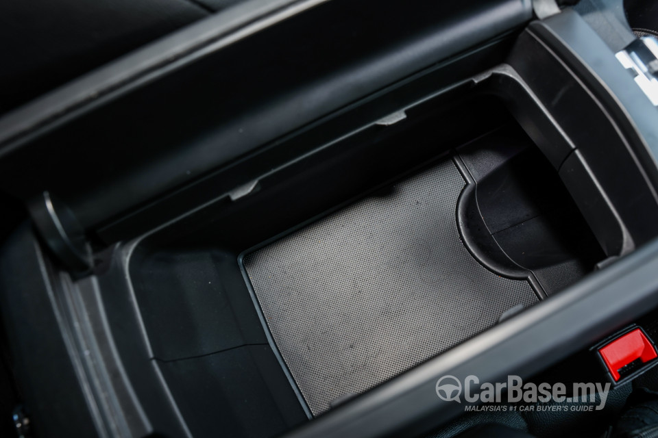 Peugeot 5008 P87 Facelift (2021) Interior