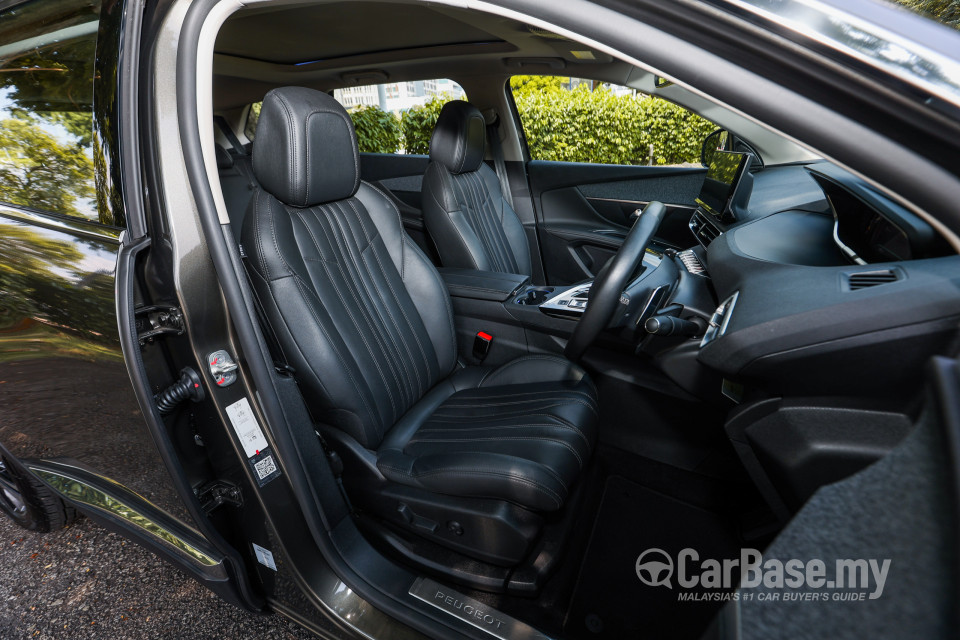 Peugeot 5008 P87 Facelift (2021) Interior