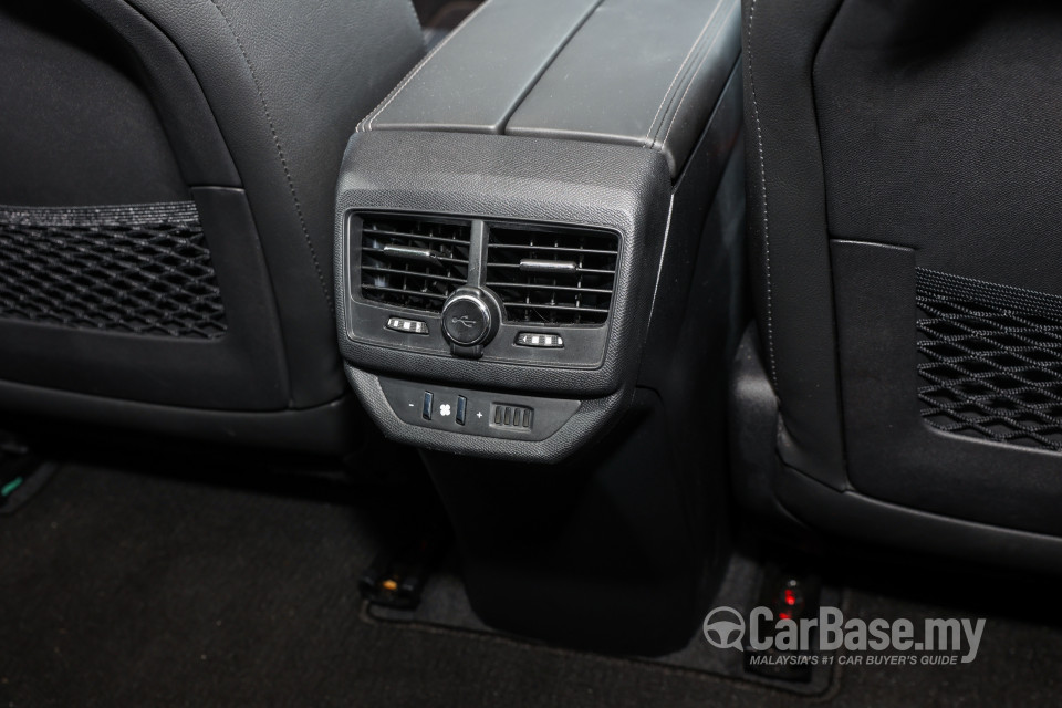 Peugeot 5008 P87 Facelift (2021) Interior