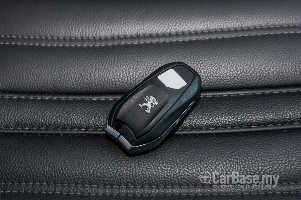 Peugeot 5008 P87 Facelift (2021) Interior