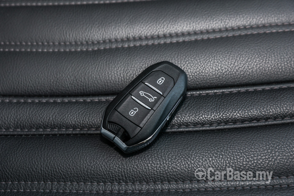 Peugeot 5008 P87 Facelift (2021) Interior