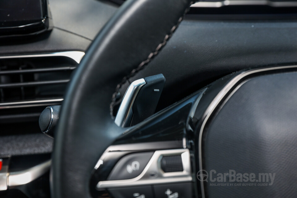 Peugeot 5008 P87 Facelift (2021) Interior