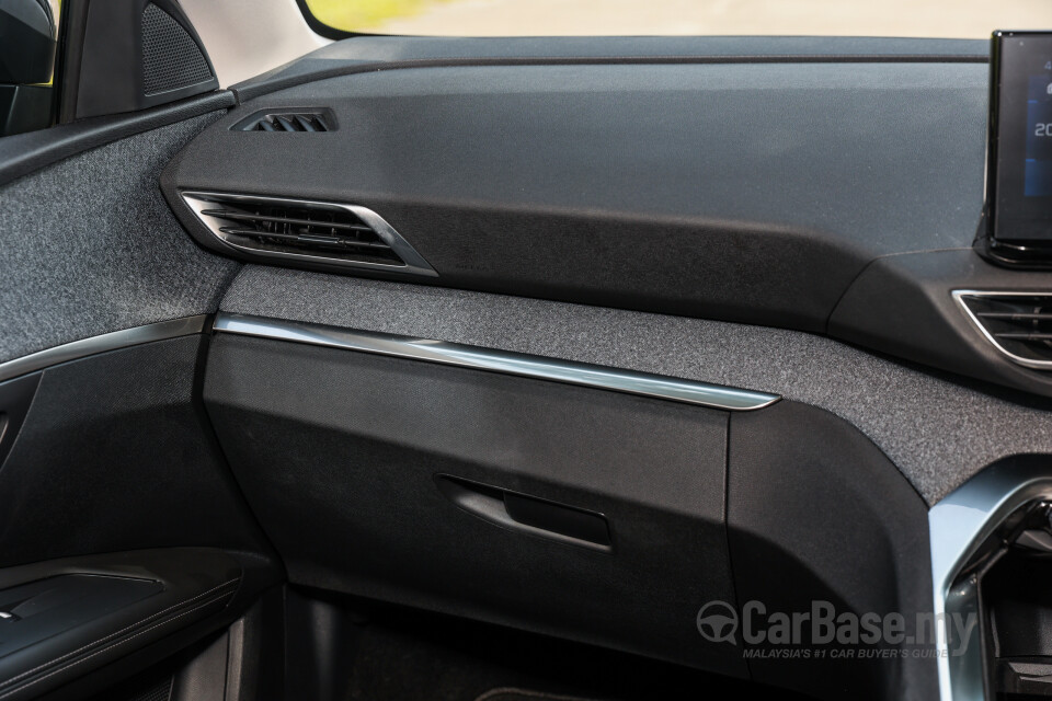 Peugeot 5008 P87 Facelift (2021) Interior