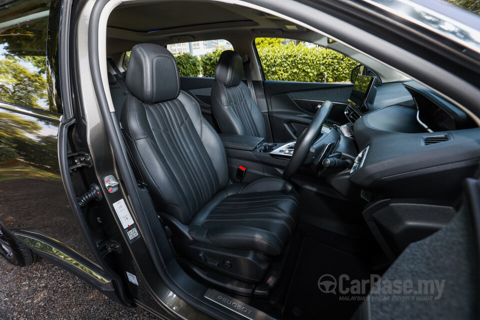 Peugeot 5008 P87 Facelift (2021) Interior