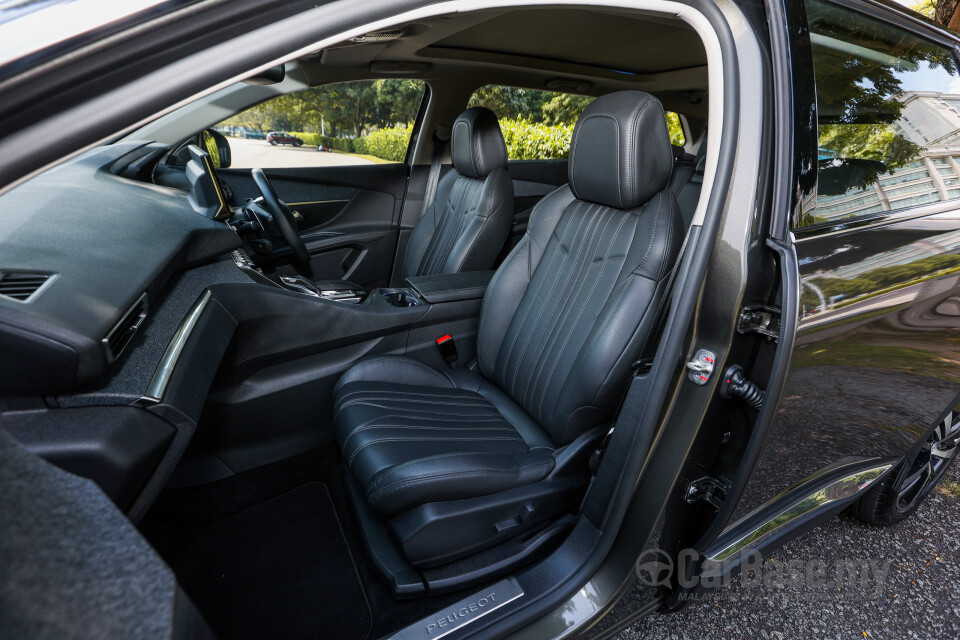 Peugeot 5008 P87 Facelift (2021) Interior