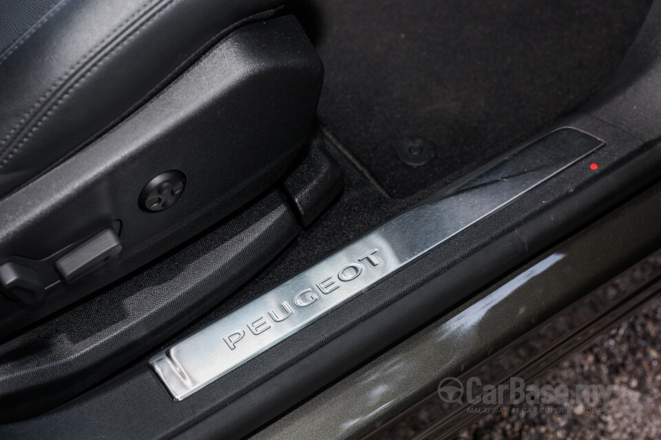 Peugeot 5008 P87 Facelift (2021) Interior